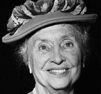 Helen Keller agée et souriante